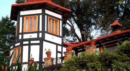 Hotel-Selva-Negra-fachada